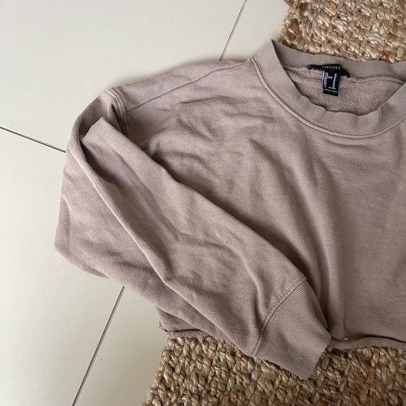 Cropped Sweater - Picture 5 of 5